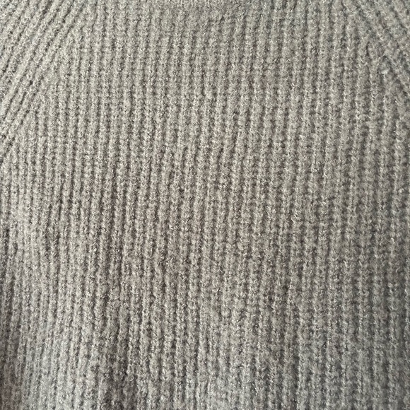 John & Jenn crewneck eucalyptus sweater - Picture 2 of 5